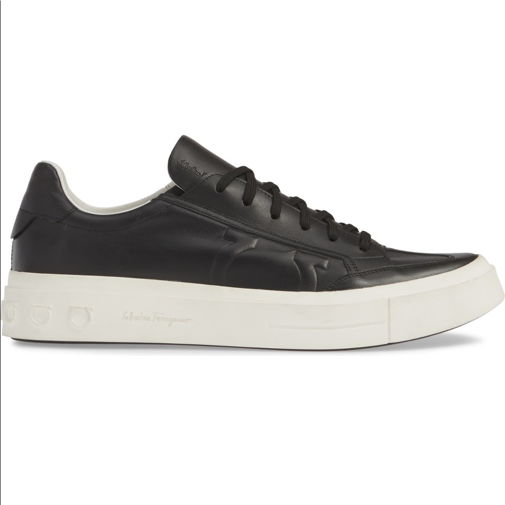 Calfskin sneaker sporty
